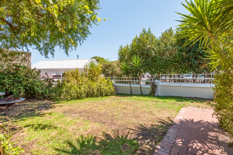 2 Bedroom Property for Sale in Zevenzicht Western Cape